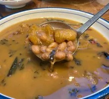 Pickled Cabbage and Ham Soup with Red Beans