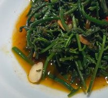 Tomato Stir-fried Water Fern Salad