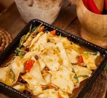 Dai-Style Oil-Pickled Pork Throat