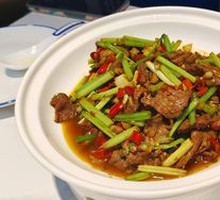 Stir-Fried Beef with Yellow Onion