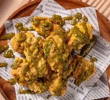 Sizzling Pepper Honey Sauce Fried Chicken