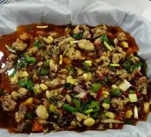 Garlic-Flavored River Fish Dumplings