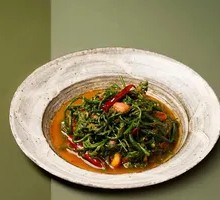 Tomato Stir-fried Water Fern Salad