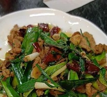 Garlic Shoot Stir-Fried Pork