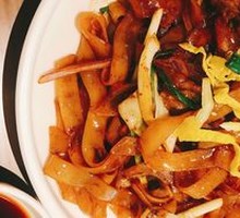 Dry-Fried Beef Rice Noodles