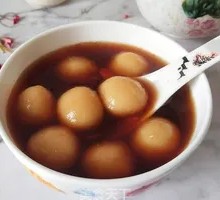 Brown Sugar and Sesame Glutinous Rice Balls