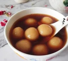 Brown Sugar Boiled Peanut and Glutinous Rice Balls Soup