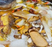 Chicken and Mushroom Hot Pot