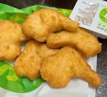 Dicos Handgun Chicken Nuggets / 6 Pieces
