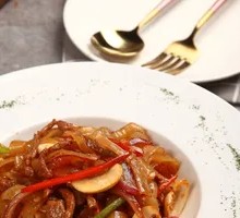 Dry-Fried Beef Rice Noodles