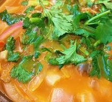Sautéed Chicken with Pickled Chili in Clay Pot