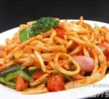 Stir-Fried Pork with Green Pepper Noodles