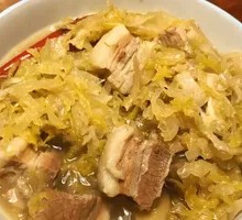 Sour Cabbage with Pork Belly
