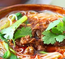 Braised Pork and Rice Noodles