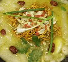 Ganoderma Chicken with Bamboo Fungus and Ham