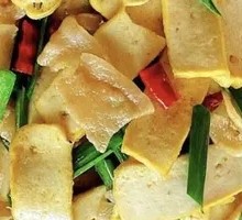 Oil Cake Stir-fried with Pork Crackle