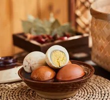 Tea-Scented Braised Eggs