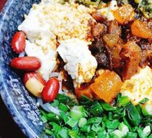 Meat and Tofu Flower Noodles