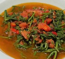 Dai-style Stir-fried Fern