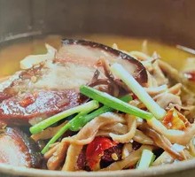Smoked Bamboo Shoots Stewed with Preserved Pork