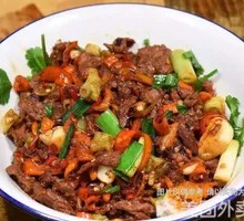Stir-Fried Beef with Chili and Scallion from Old Changsha