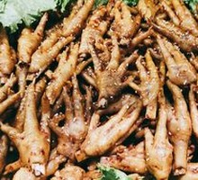 Braised and Roasted Chicken Feet