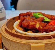 Sichuan-Style Steamed Chicken Feet in Thick Sauce