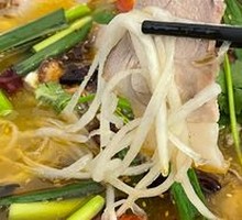 Sour Soup Crispy Pork Leg Slice Pot
