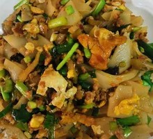 Egg and Pork Minced Stir-fried Rice Noodles