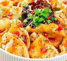 Family Feast Red Oil Dry Noodle with Dumplings