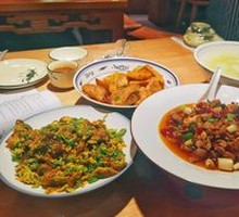 Stewed Chili Pork in Earthen Jar