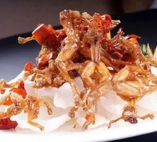 Stir-fried Frog with Garlic in Dry Pot