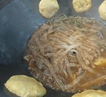 Stewed Spare Ribs in Iron Pot