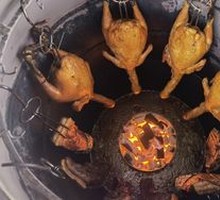 Luozhi Earth Oven Roasted Suckling Pig