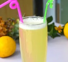 Freshly Squeezed Lemon Juice