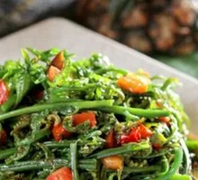 Water Bean Paste Stir-fried Water Fern