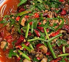 Dali Stir-fried Snails with Sauce