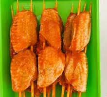 Spicy Chicken Wings with Small Red Chili