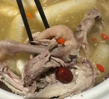 Bamboo Mushroom and Yam Shredded Chicken in Pot