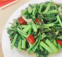 Stir-fried Chrysanthemum Greens