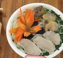 Headstrong Free-range Chicken Rice Noodles