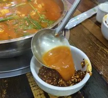 Sour Soup Chicken Hot Pot