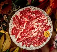 Fresh Sliced Sirloin with Accompaniments