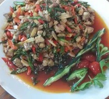 Spicy Chicken with Green Chili