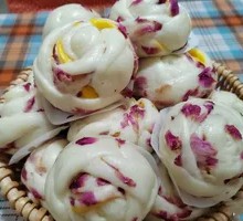 Rose Buns