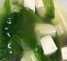 Chinese Cabbage and Tofu Soup