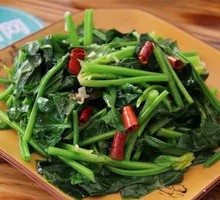 Garlic Stir-Fried Water Spinach