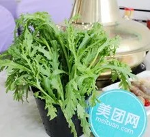 Chinese chrysanthemum greens