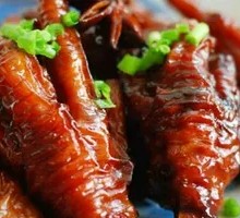 Braised Chicken Feet with Tiger Skin
