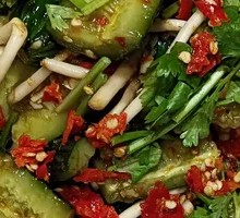 Bingchuan-style Cold-mixed Cucumber and Houttuynia Herb